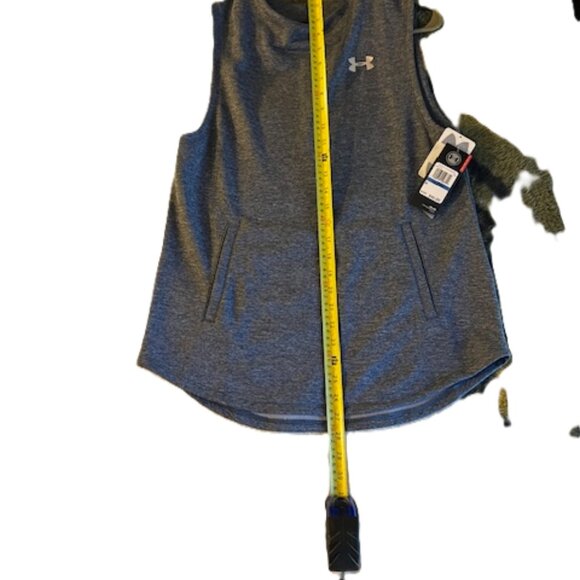 Girls Grey Sleeveless Under Armour Top - Picture 5 of 5
